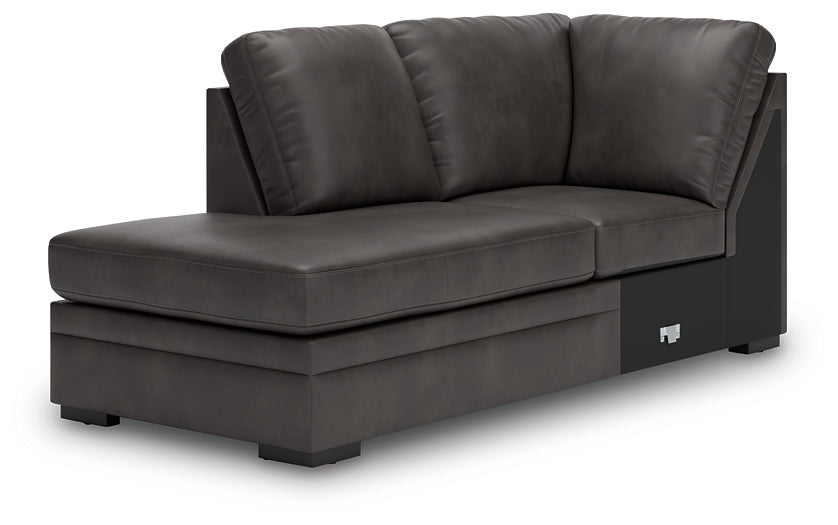 Lofton-Pike 2-Piece Sectional with Chaise
