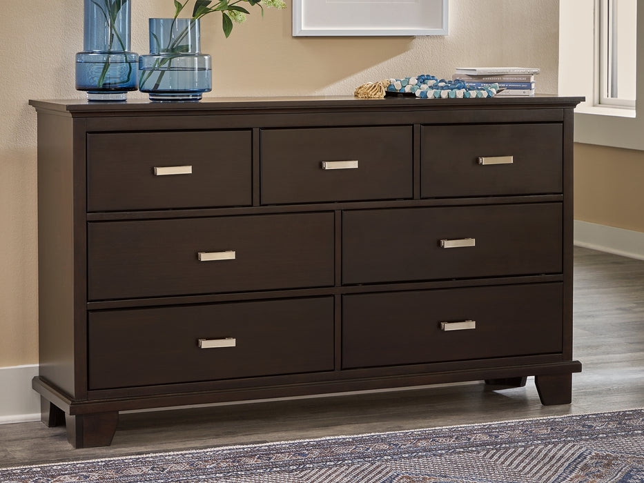Covetown Dresser