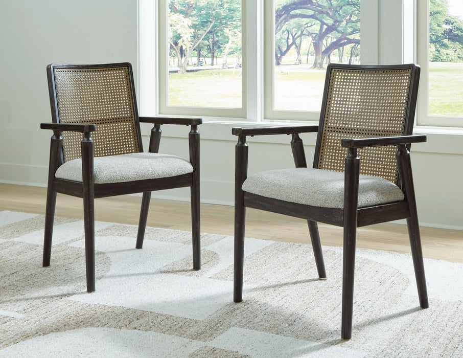 Galliden Dining UPH Arm Chair (2/CN)
