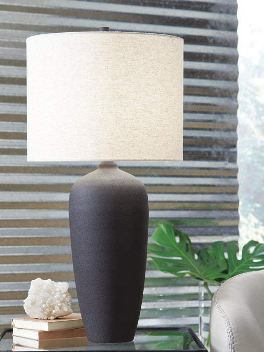 Ryenburg Metal Table Lamp (1/CN)