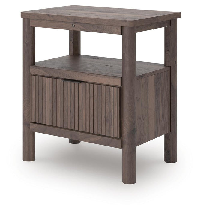 Pamytta Queen Panel Bed, Dresser, Mirror, Chest and Nightstand