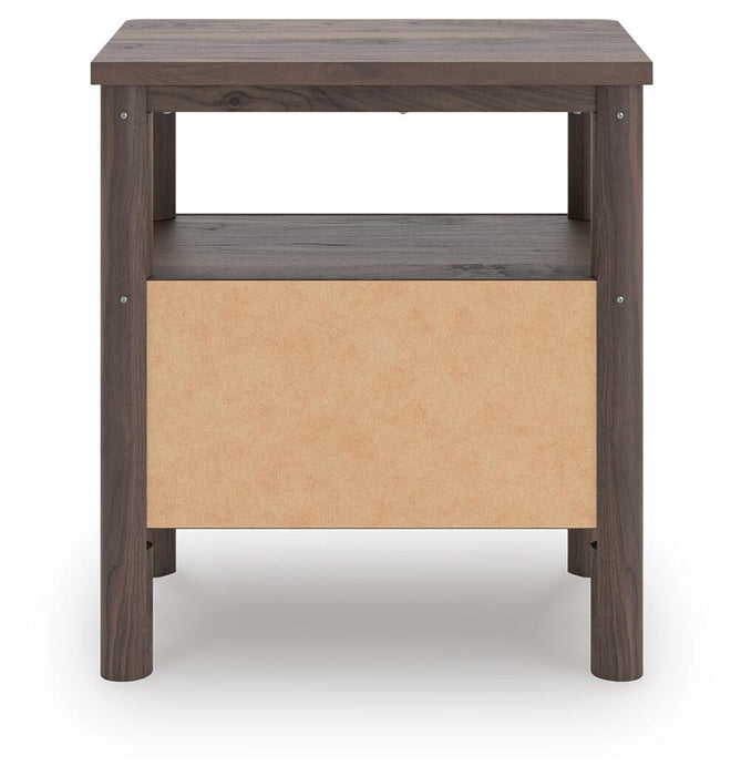 Pamytta Queen Panel Bed, Dresser, Mirror, Chest and Nightstand